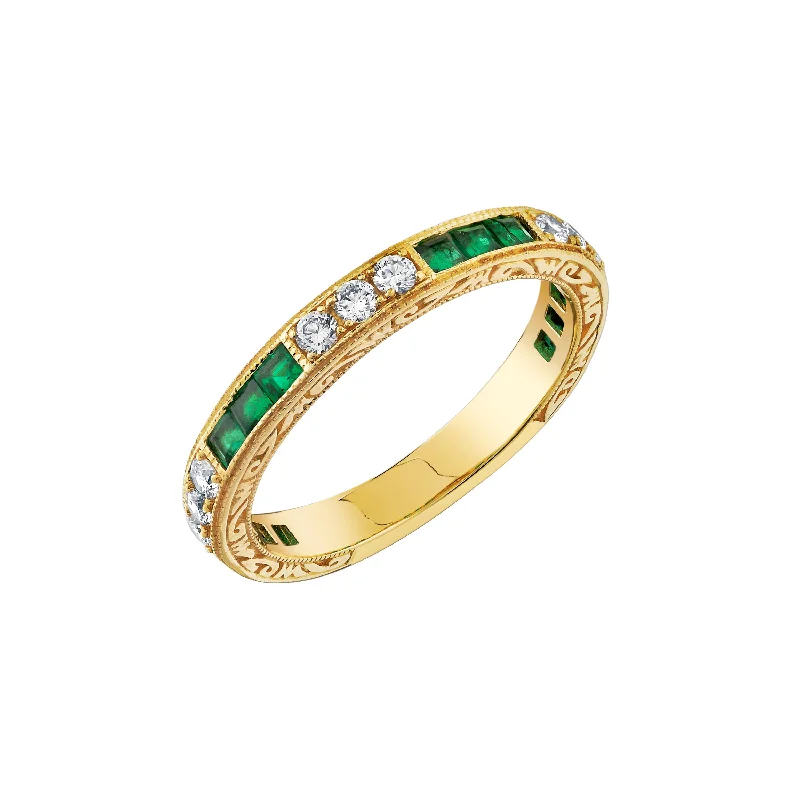 High-End Sparkle, Low-End Prices – Jewelry Sale Live Trio Stacker Band