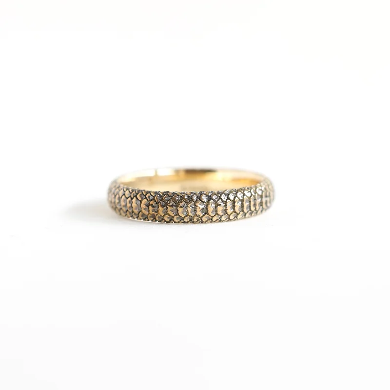 Modern Jewelry At Exclusive Discounts – Shop Today Gold snake band textured ring