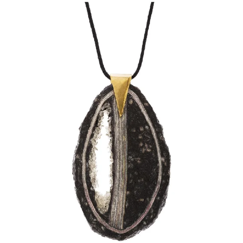 Everyday Jewelry Essentials Now On Sale Quazi Paper Quartz Pendant