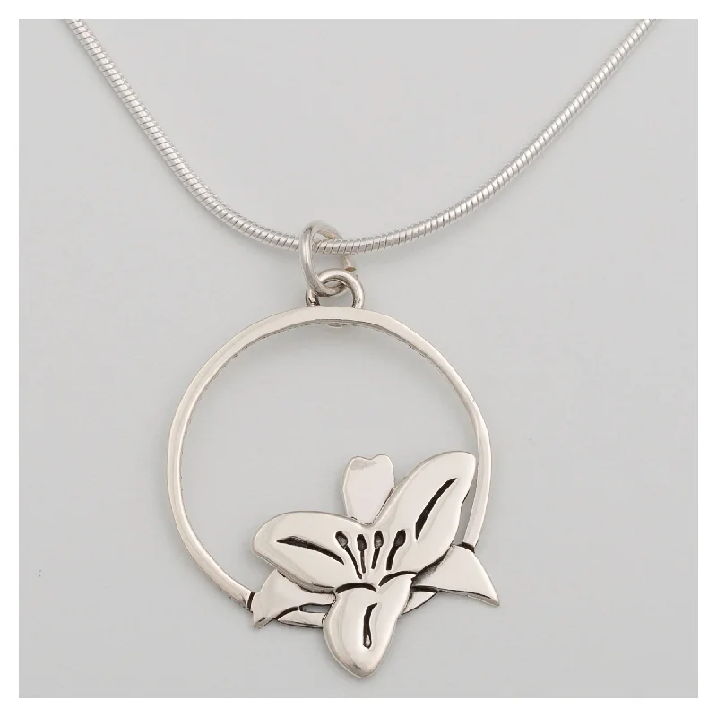 Shop Fine Jewelry With Exclusive Savings Blooming Flowers Sterling Necklace