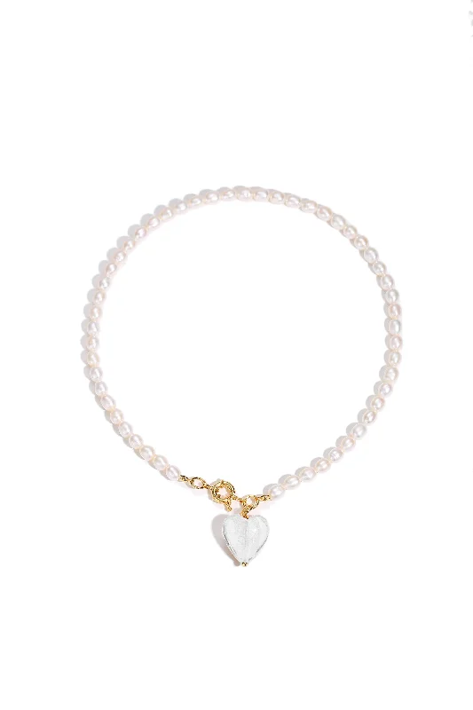 High-End Jewelry, Now More Affordable Than Ever Esmée White Clear Glaze Heart Pendant Pearl Necklace High-End Jewelry, Now More Affordable Than Ever Esmée White Clear Glaze Heart Pendant Pearl Necklace