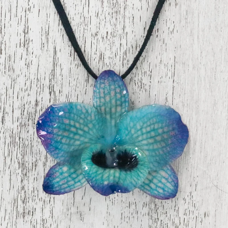 Shop Jewelry That Shines Without The High Price Natural Feeling Glass Bead & Brass Natural Orchid Necklace Shop Jewelry That Shines Without The High Price Natural Feeling Glass Bead & Brass Natural Orchid Necklace