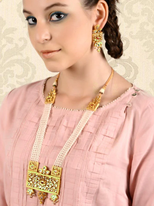 Bold And Beautiful Jewelry Now At Irresistible Prices Odette Women Netted Pattern Gold Tone Kundan-Pearl Necklace Set Bold And Beautiful Jewelry Now At Irresistible Prices Odette Women Netted Pattern Gold Tone Kundan-Pearl Necklace Set