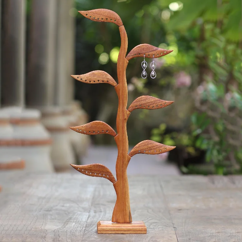 Discounted Luxury Jewelry – Shine Without The Splurge Daun Salam in Brown Handmade Jempinis Wood Leaf-Themed Jewelry Holder (21 Inch) Discounted Luxury Jewelry – Shine Without The Splurge Daun Salam in Brown Handmade Jempinis Wood Leaf-Themed Jewelry Holder (21 Inch)