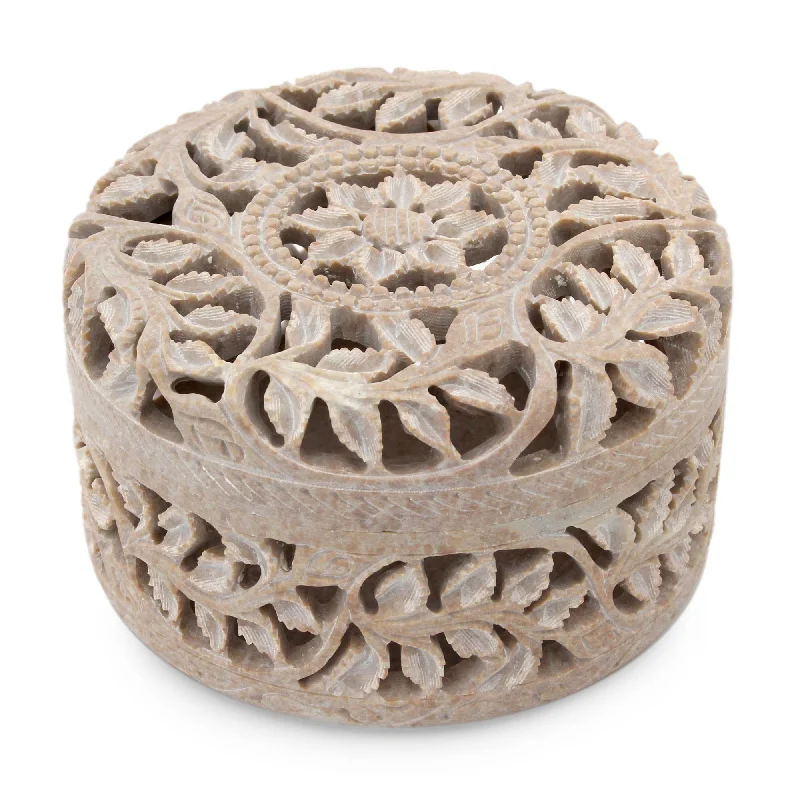 Shop High-Quality Jewelry At Jaw-Dropping Discounts Floral Arabesque Handmade Jali Soapstone Jewelry Box Shop High-Quality Jewelry At Jaw-Dropping Discounts Floral Arabesque Handmade Jali Soapstone Jewelry Box