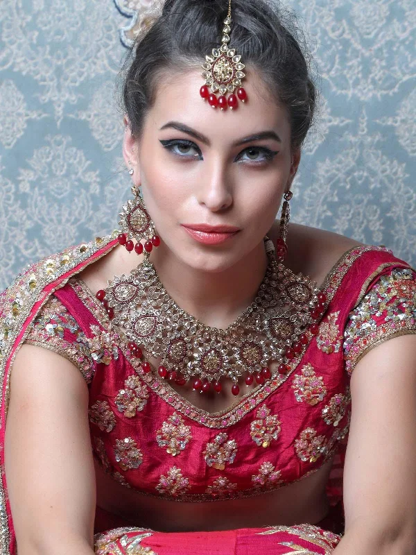Timeless Jewelry At Special Discount Rates Odette Women Granduer In Kundan Choker Set Timeless Jewelry At Special Discount Rates Odette Women Granduer In Kundan Choker Set