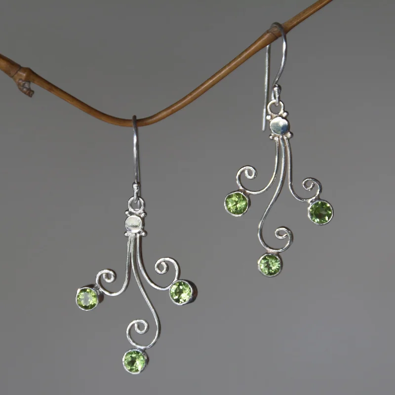 Flash Jewelry Sale – Get Stunning Pieces At Low Prices Lime Trio Sterling Silver and Peridot Dangle Earrings Flash Jewelry Sale – Get Stunning Pieces At Low Prices Lime Trio Sterling Silver and Peridot Dangle Earrings