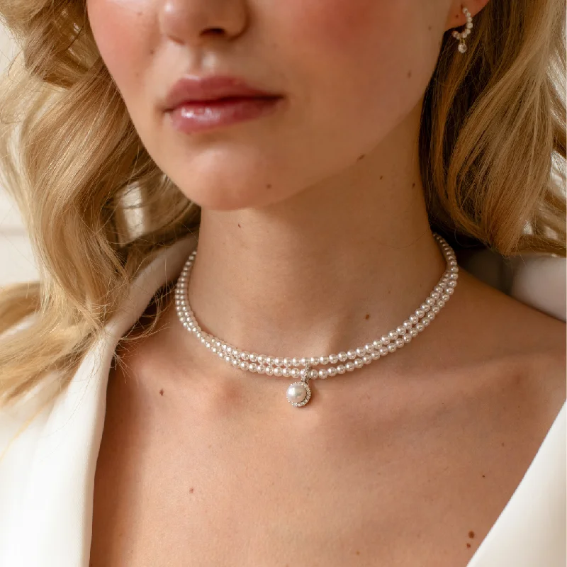 Modern Statement Jewelry For Bold Styling Margot Bebe Akoya Pearl Necklace - Solid Gold Modern Statement Jewelry For Bold Styling Margot Bebe Akoya Pearl Necklace - Solid Gold