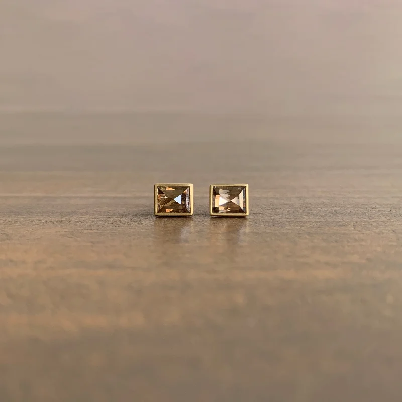 Premium Diamond Jewelry For Unforgettable Moments Dark Champagne Diamond Rectangle Stud Earrings Premium Diamond Jewelry For Unforgettable Moments Dark Champagne Diamond Rectangle Stud Earrings