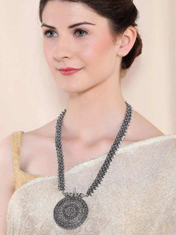 Shop Dazzling Jewelry At The Best Prices Rubans Oxidised Silver Studded Necklace