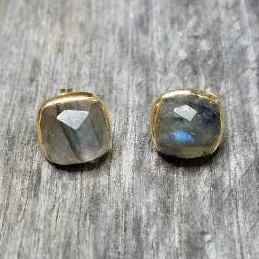 Customized Silver Jewelry For Unique Style Gold Cushion Labradorite Stud Earrings