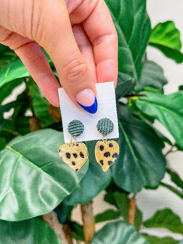 Unlock Unbeatable Jewelry Deals Before They’Re Gone Animal Print Heart Statement Dangle Earrings - Tan Unlock Unbeatable Jewelry Deals Before They’Re Gone Animal Print Heart Statement Dangle Earrings - Tan
