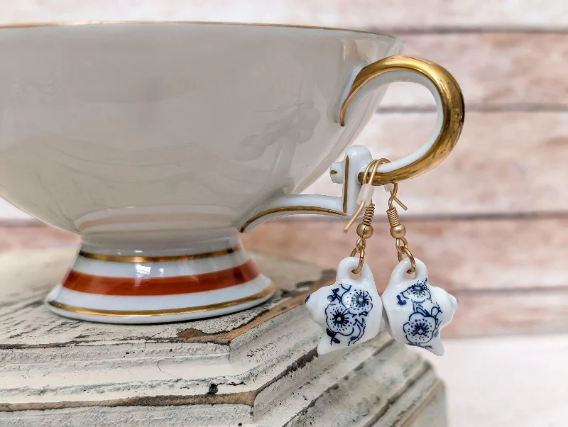 Huge Markdowns On Premium Jewelry Styles Beautiful Dainty Teapot Earrings