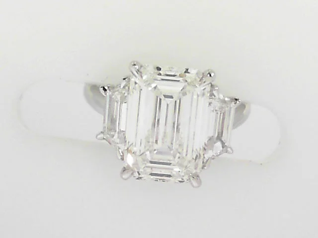 Make Every Moment Shine – Jewelry Discounts Available Diamond Engagement Ring