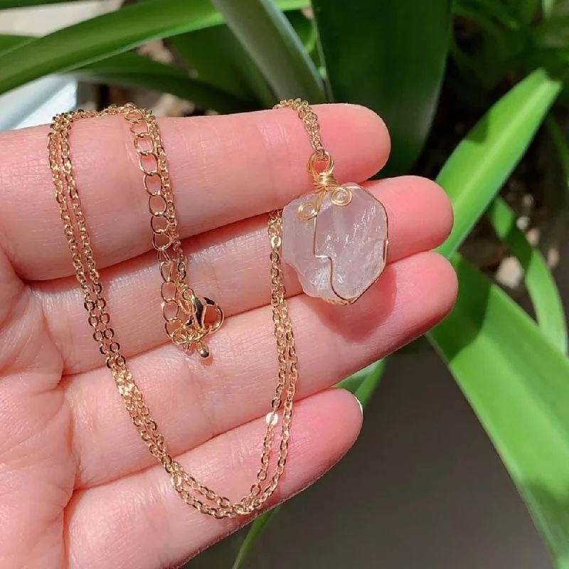 Flash Deals On Fine Jewelry – Shop Before It's Gone Raw Rose Quartz Golden Wire Necklace Flash Deals On Fine Jewelry – Shop Before It's Gone Raw Rose Quartz Golden Wire Necklace