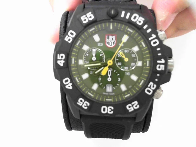 Classic And Modern Jewelry Styles On Sale Watch - Sport